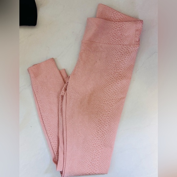 Koral Activewear Drive High Rise Leggings - Picture 4 of 8